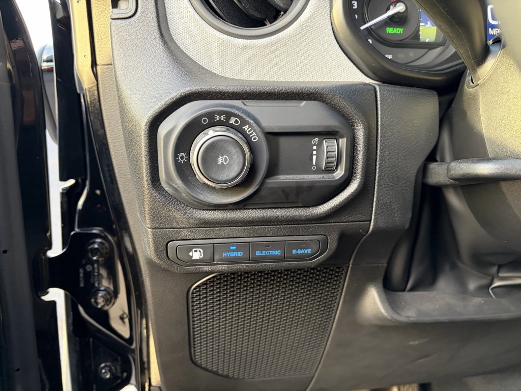 Used 2024 Jeep Wrangler Unlimited w/ LED Headlamp & Fog Lamp Group image 11