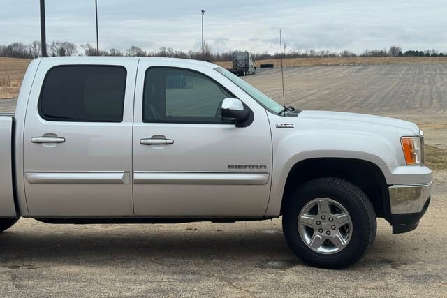 Used 2011 GMC Sierra 1500 SLT w/ All-Terrain Package image 10