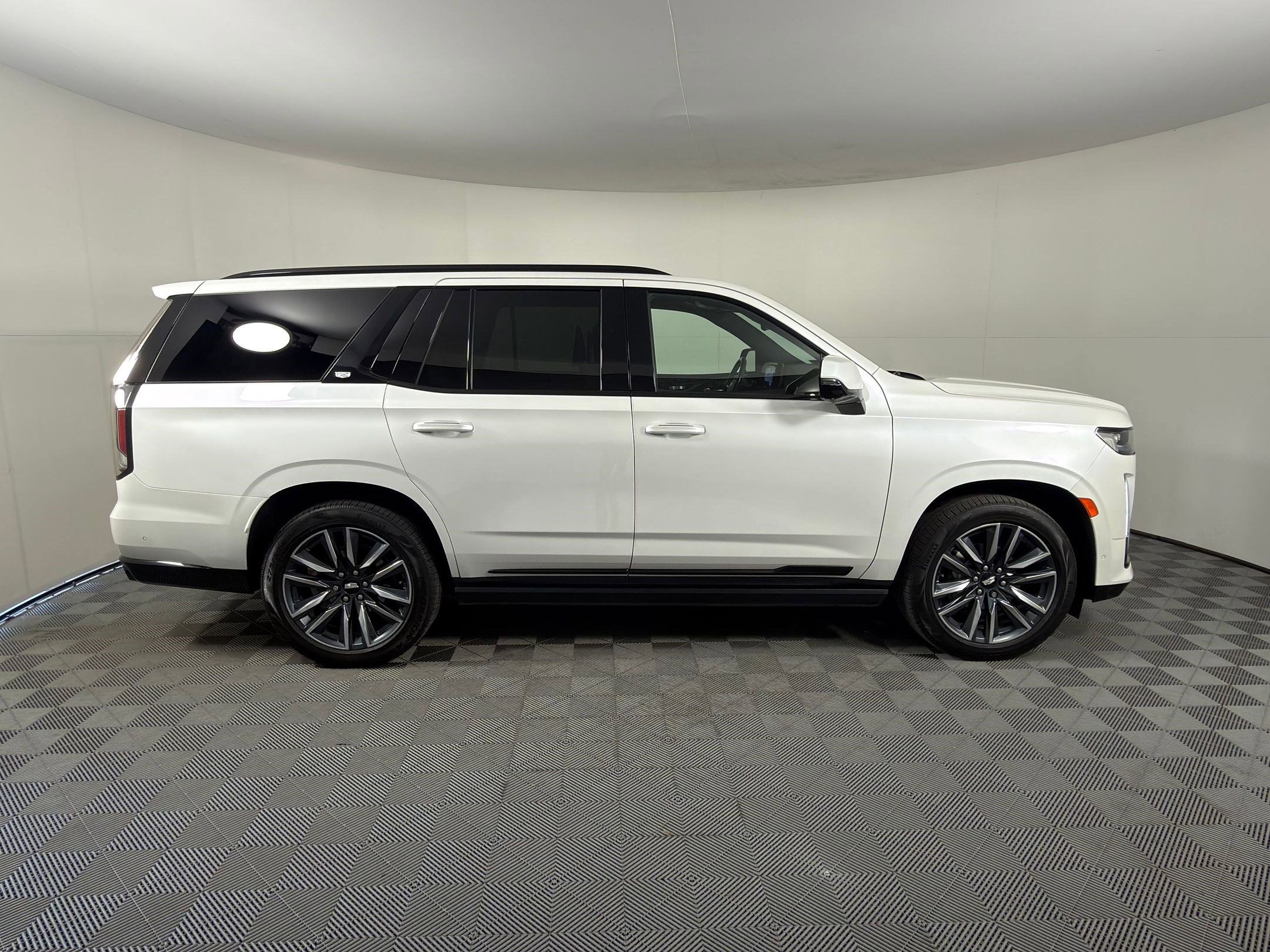 Used 2021 Cadillac Escalade Sport w/ Driver Assist Tech Package image 8