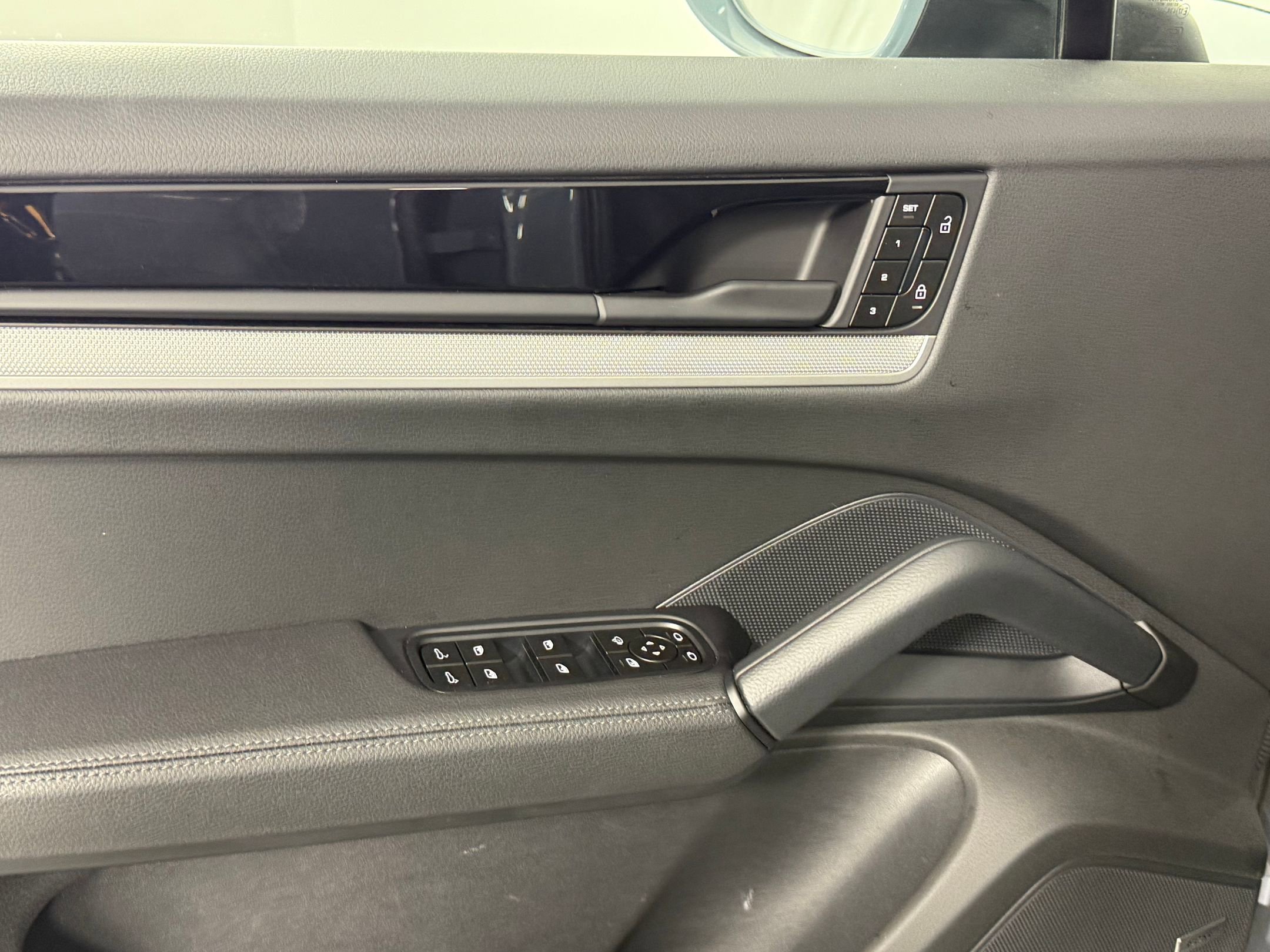 New 2026 Porsche Cayenne Coupe image 15