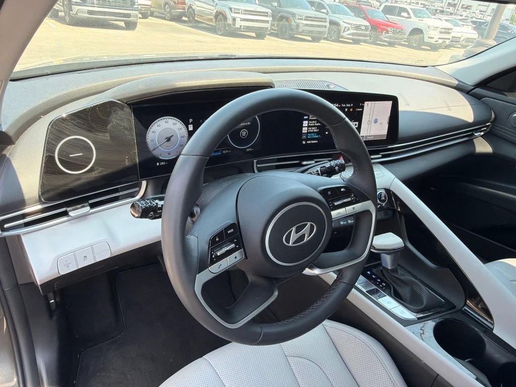 Certified 2026 Hyundai Elantra Limited FWD image 13
