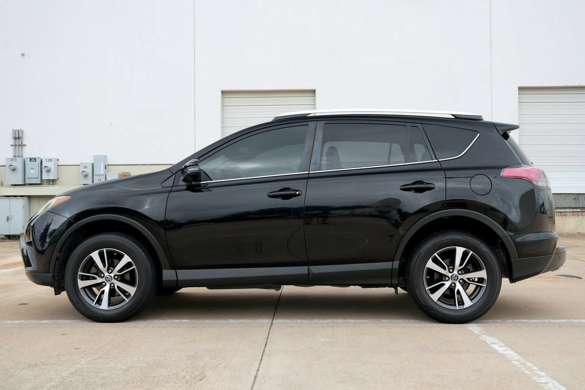 Used 2016 Toyota RAV4 XLE w/ Convenience Package FWD image 15