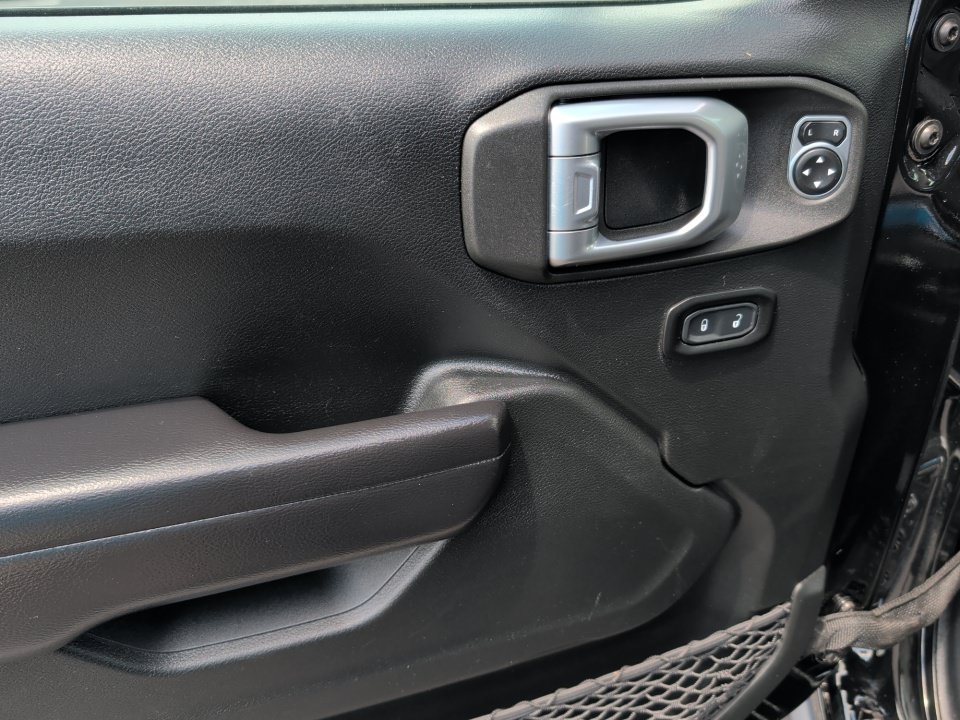 Used 2020 Jeep Wrangler Unlimited Sport AWD/4WD image 36