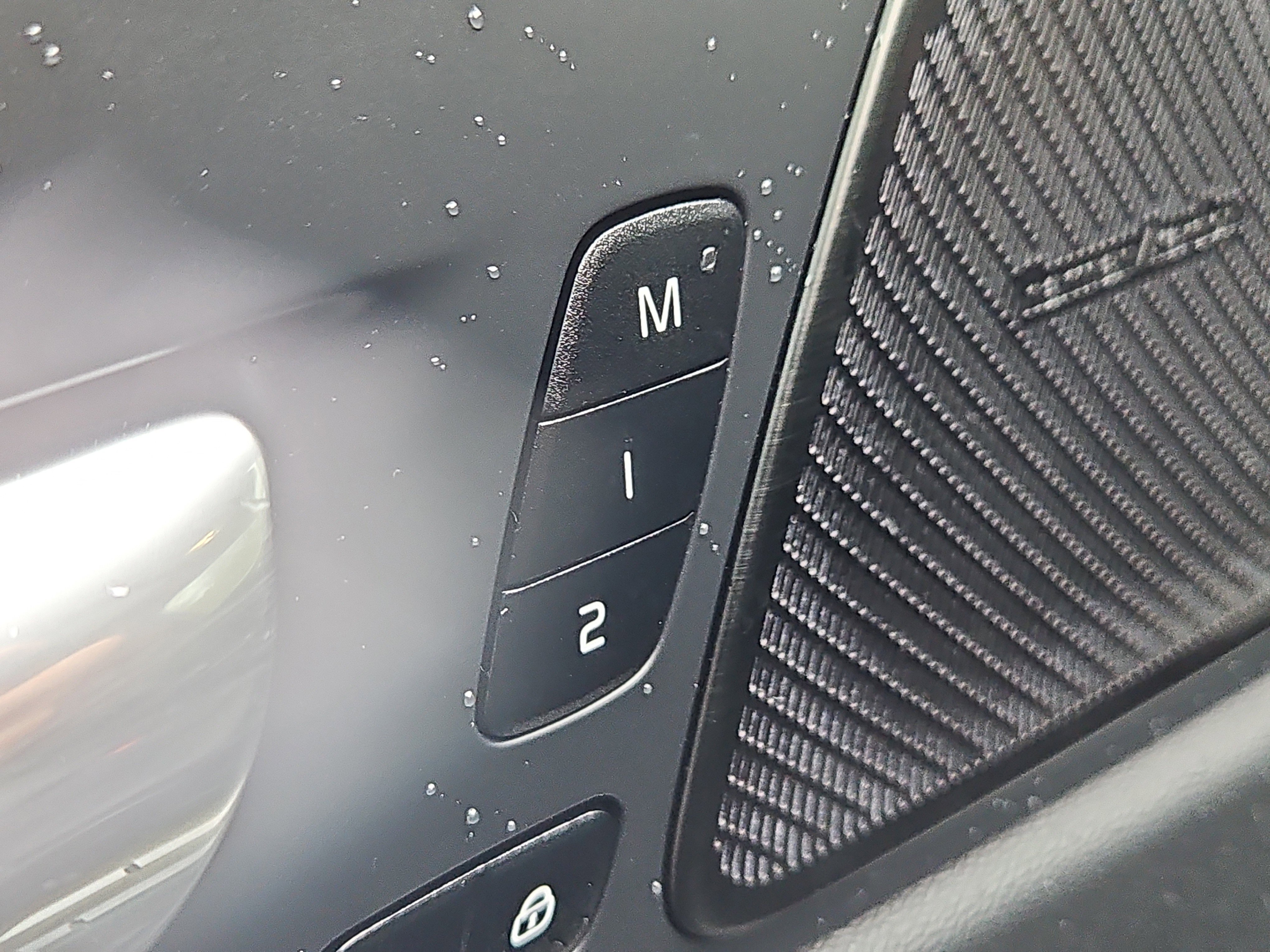 Used 2023 Volvo XC60 B5 Plus w/ Protection Package Premier image 13