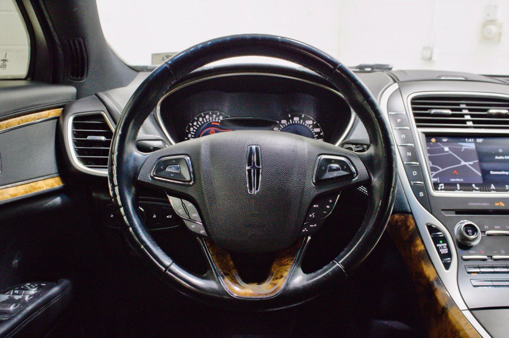 Used 2018 Lincoln MKX Select w/ Select Plus Package AWD/4WD image 26