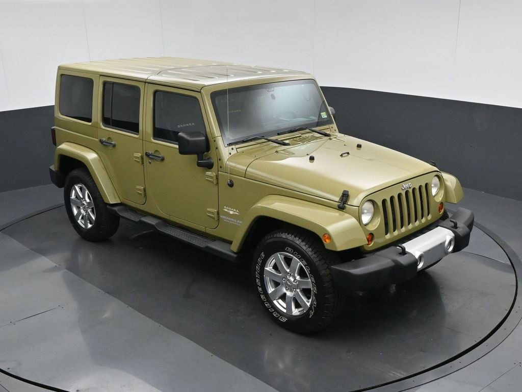 Used 2013 Jeep Wrangler Unlimited Sahara w/ Connectivity Group image 46