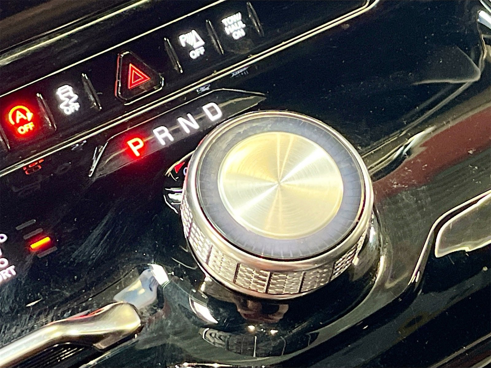 Used 2024 Jeep Wagoneer L 4WD image 17