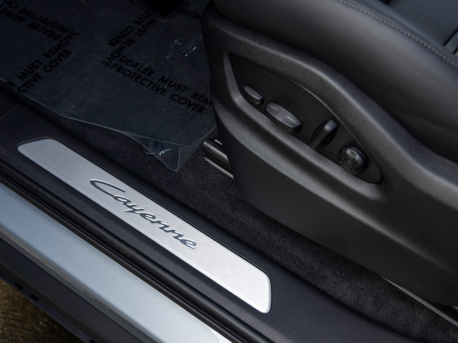 New 2026 Porsche Cayenne Coupe image 25