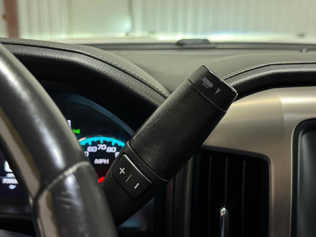 Used 2017 GMC Sierra 1500 Denali image 8