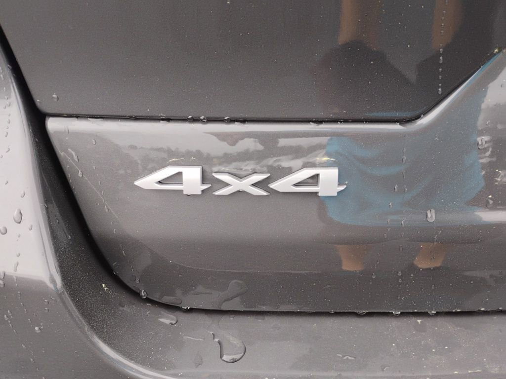 New 2026 Jeep Grand Cherokee Laredo image 11