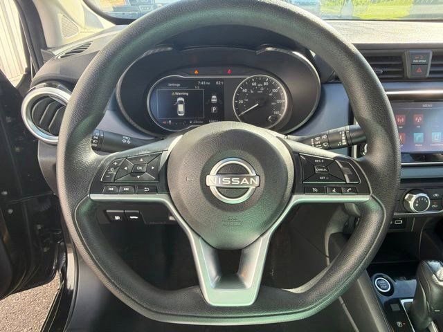 Used 2023 Nissan Versa SV FWD image 15