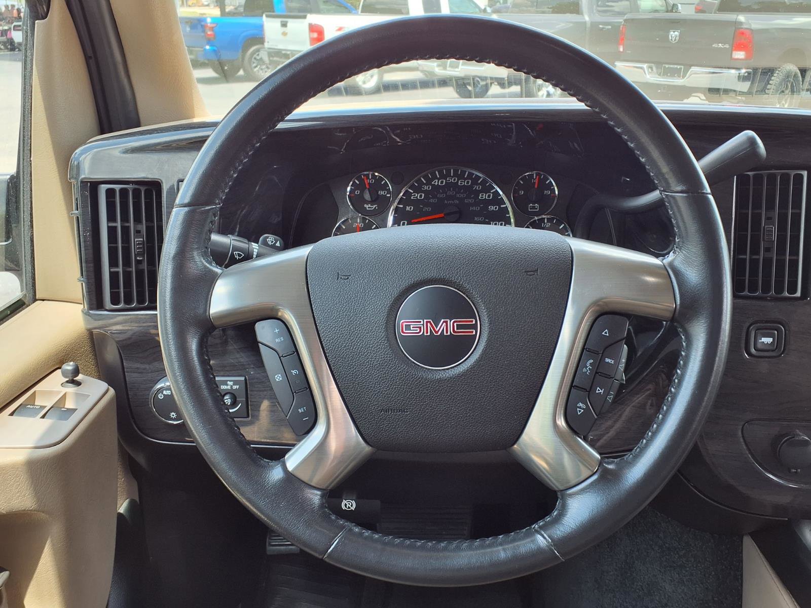 Used 2014 GMC Savana 1500 AWD image 25