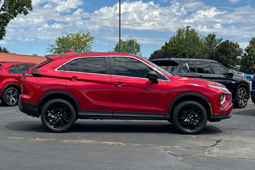 New 2026 Mitsubishi Eclipse Cross LE AWD/4WD image 3