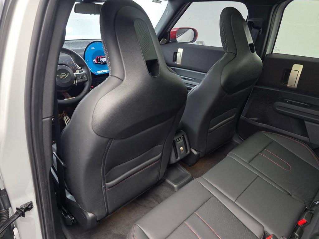 Used 2026 MINI Cooper Countryman John Cooper Works w/ Comfort Package Max AWD/4WD image 15