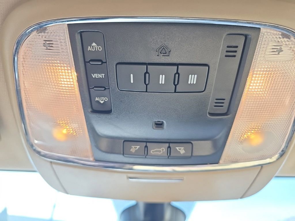 Used 2017 Jeep Grand Cherokee Limited image 32