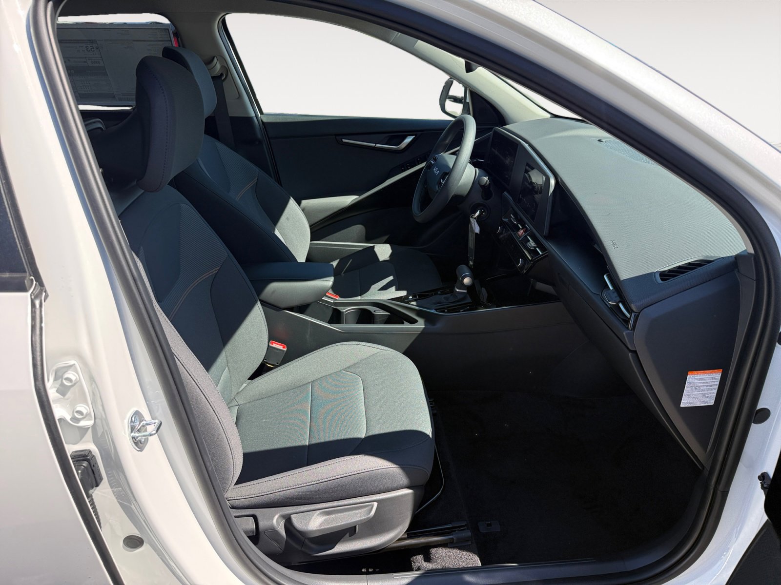 New 2026 Kia Niro LX FWD image 19