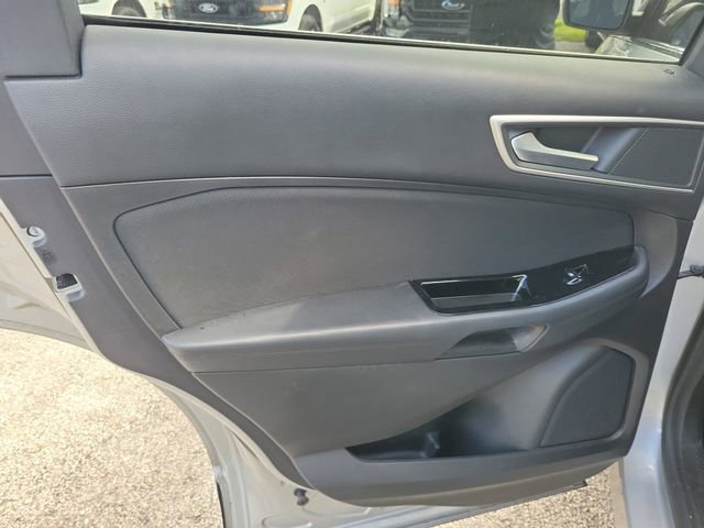 Used 2018 Ford Edge SEL image 13