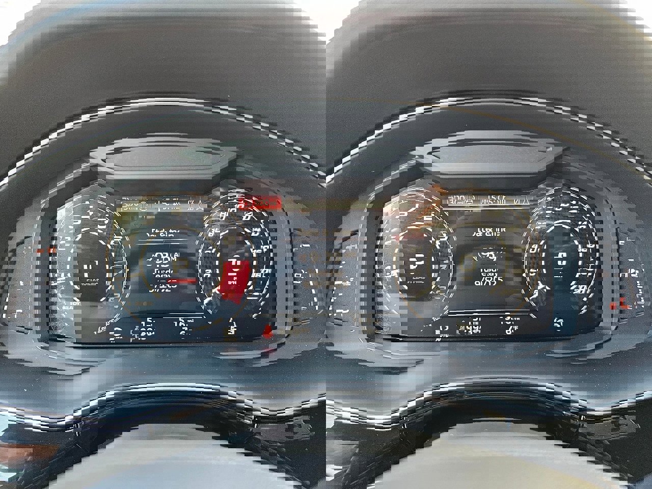 New 2025 Audi RS Q8 performance image 12