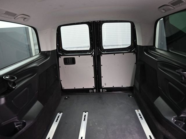 Used 2020 Mercedes-Benz Metris Passenger image 13
