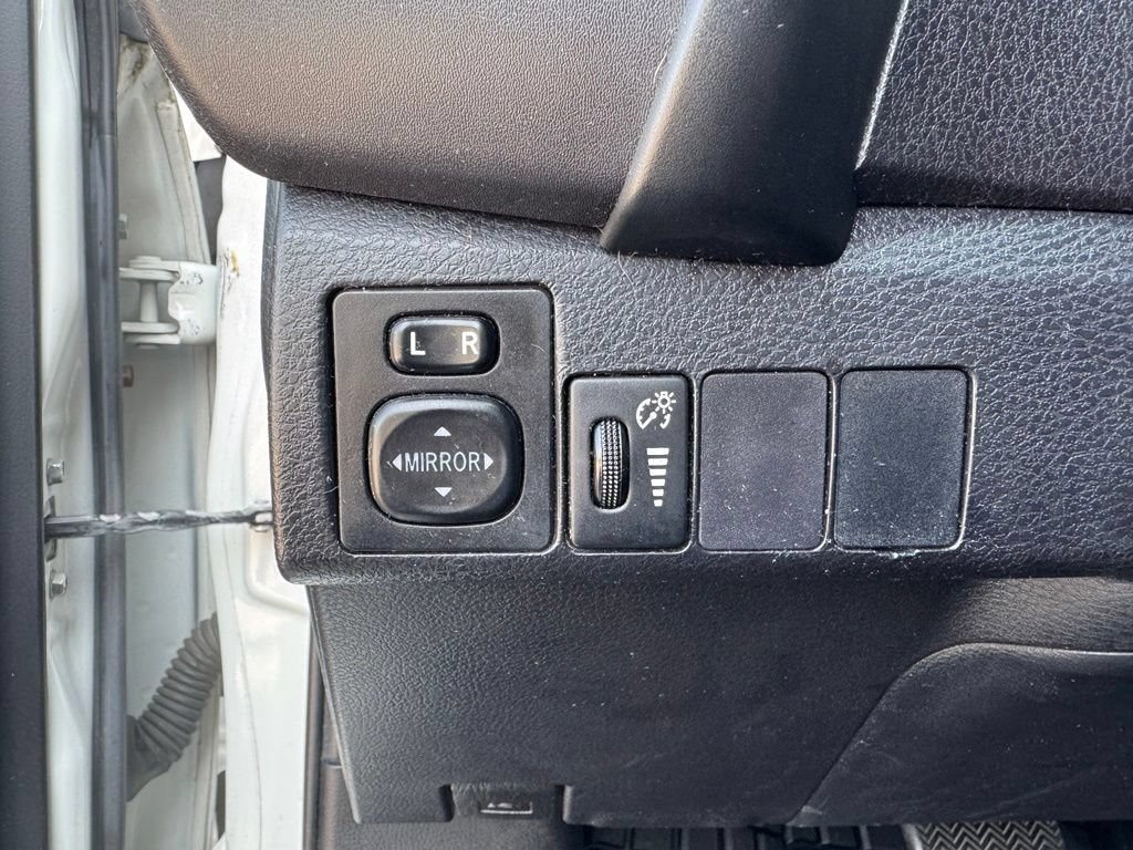 Used 2017 Toyota Corolla LE FWD image 22