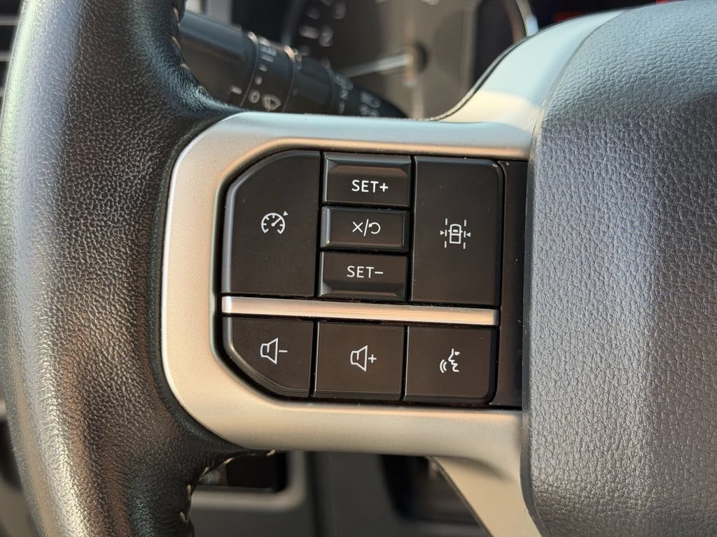 Used 2024 Ford Expedition XLT RWD image 24