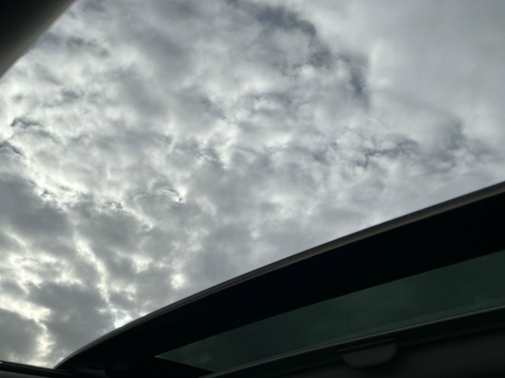 Used 2022 Volkswagen Jetta SE w/ Panoramic Sunroof Package image 25