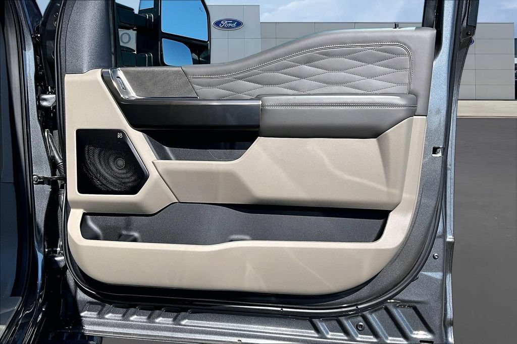 New 2026 Ford F250 Platinum w/ Platinum Plus Package AWD/4WD image 32