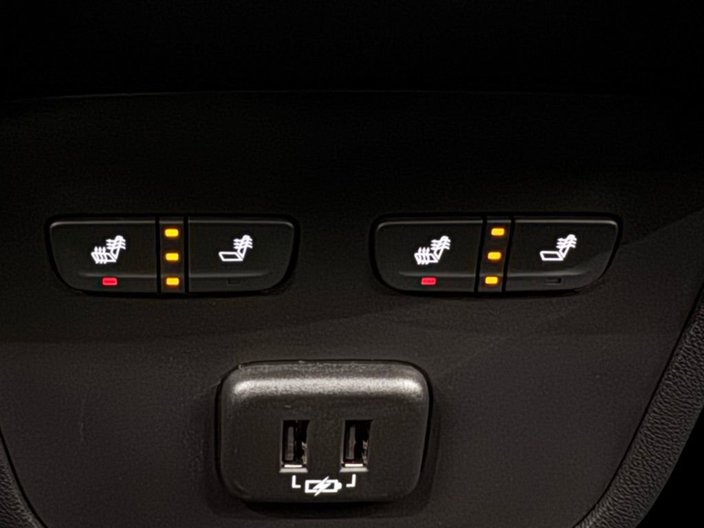 Used 2024 Chevrolet Equinox Premier image 7