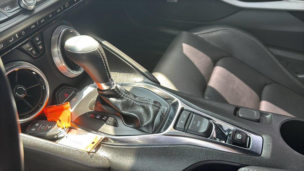 Used 2022 Chevrolet Camaro LT w/ Technology Package RWD image 24