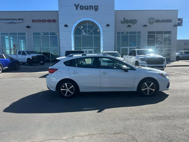 Used 2022 Subaru Impreza Premium image 2