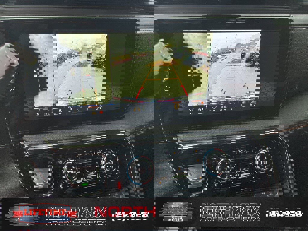 Used 2025 GMC Sierra 2500 AT4 w/ AT4 Premium Plus Package image 10