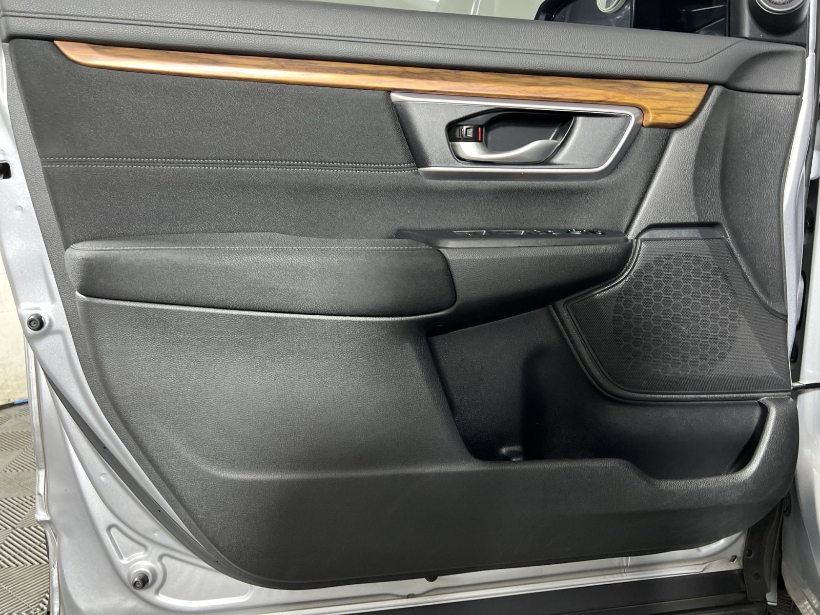 Used 2019 Honda CR-V EX image 14