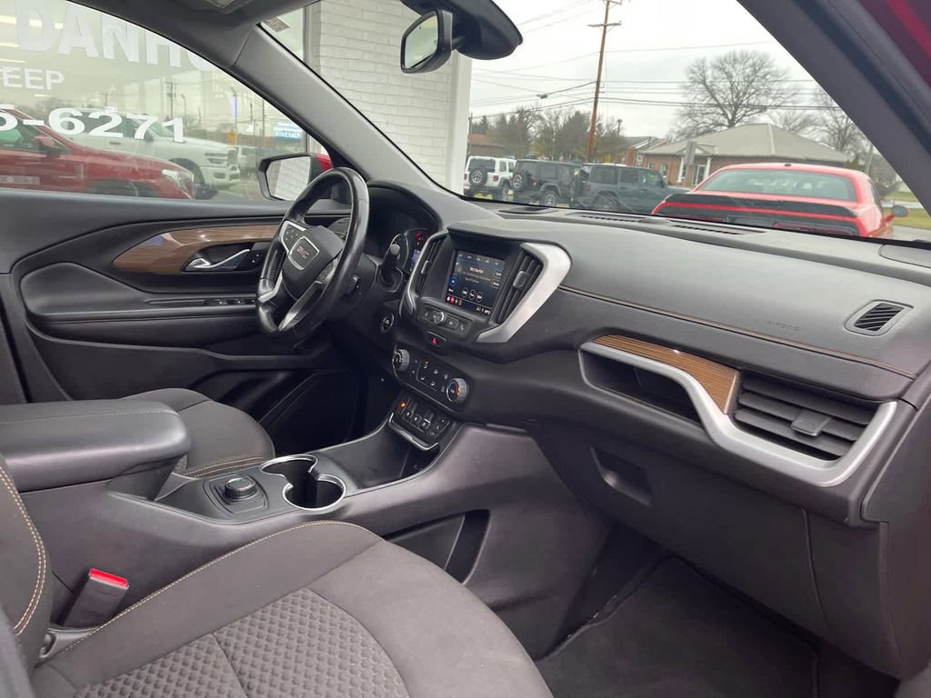 Used 2021 GMC Terrain SLE image 10