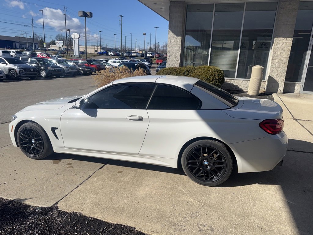 Used 2018 BMW 430i xDrive Convertible image 2