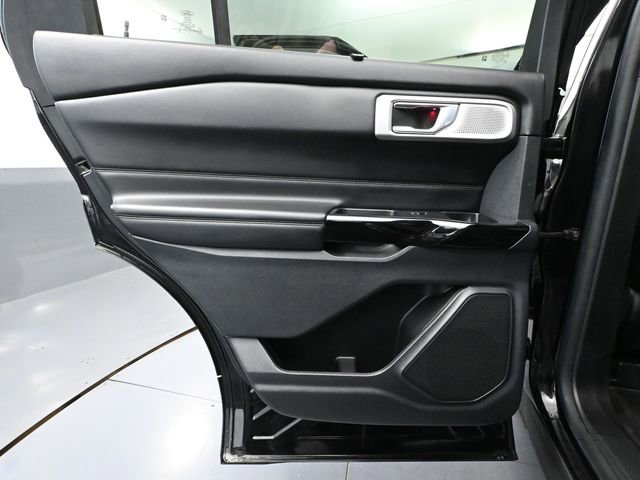 Used 2021 Ford Explorer Platinum w/ Equipment Group 601A image 35