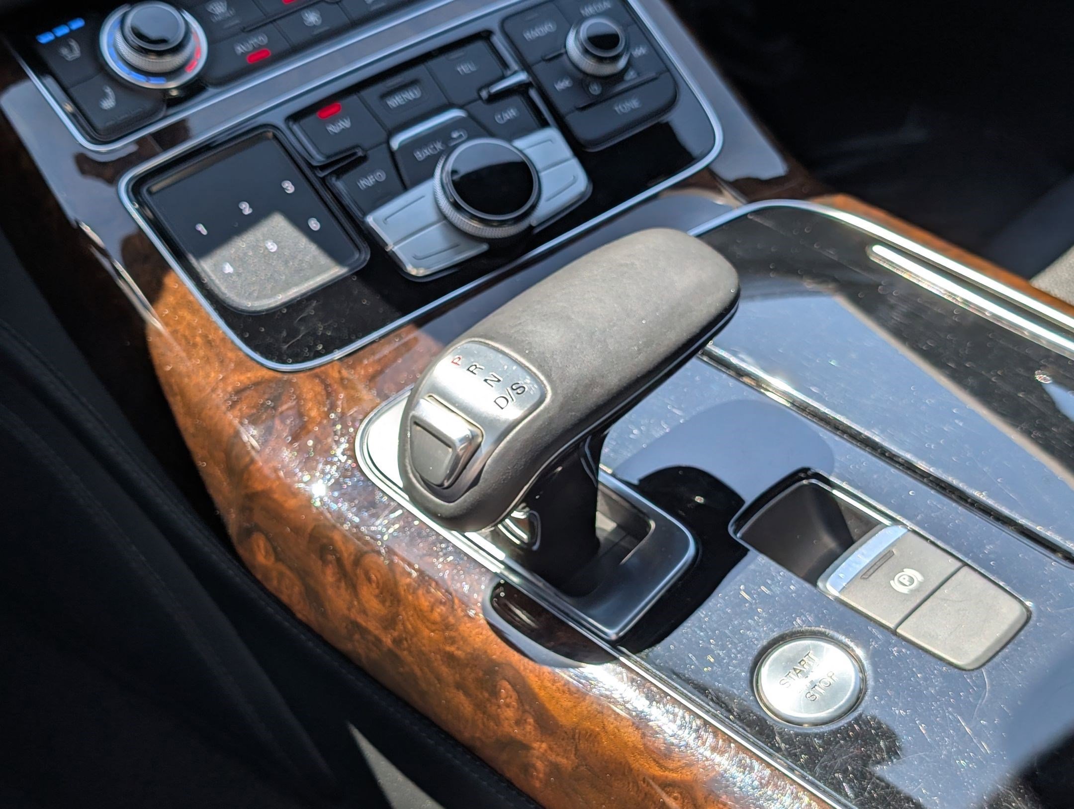 Used 2016 Audi A8 L TDI w/ Executive Package image 26