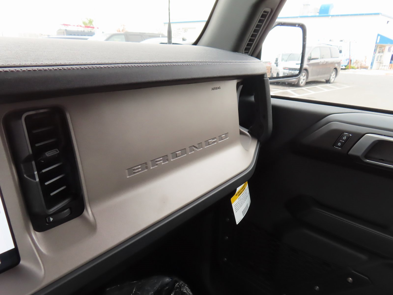 New 2025 Ford Bronco Outer Banks image 13