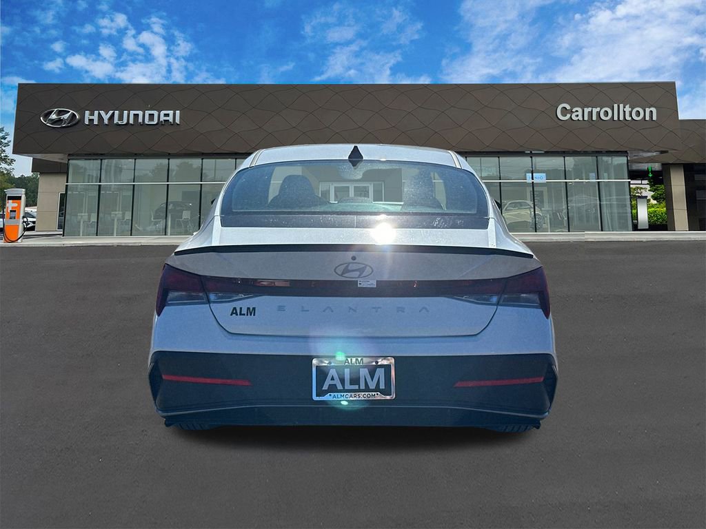 New 2025 Hyundai Elantra Sport image 6