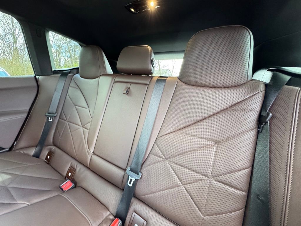 Certified 2023 BMW iX xDrive50 w/ Premium Package image 25