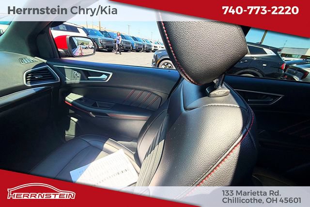 Used 2023 Ford Edge ST-Line w/ Class II Trailer Tow Package AWD/4WD image 10