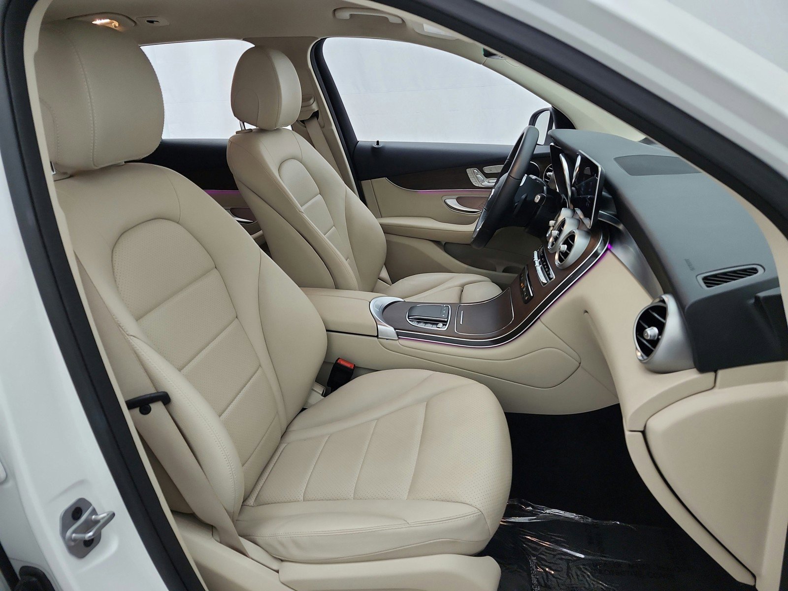 Used 2022 Mercedes-Benz GLC 300 image 25