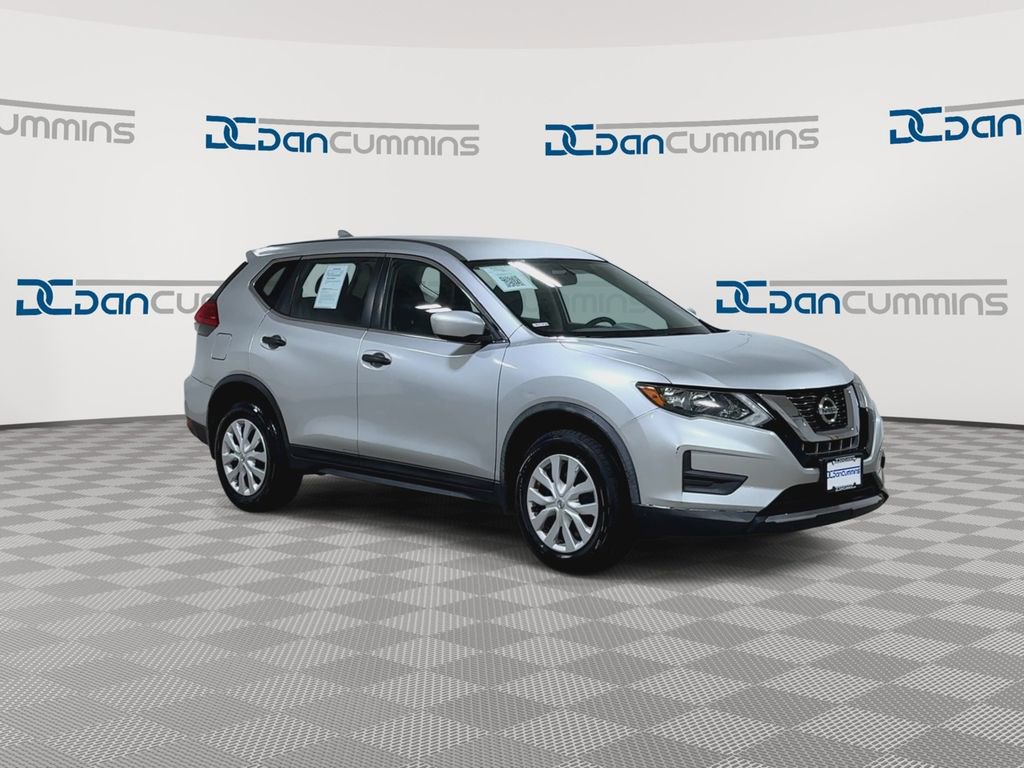 Used 2017 Nissan Rogue S AWD/4WD image 2