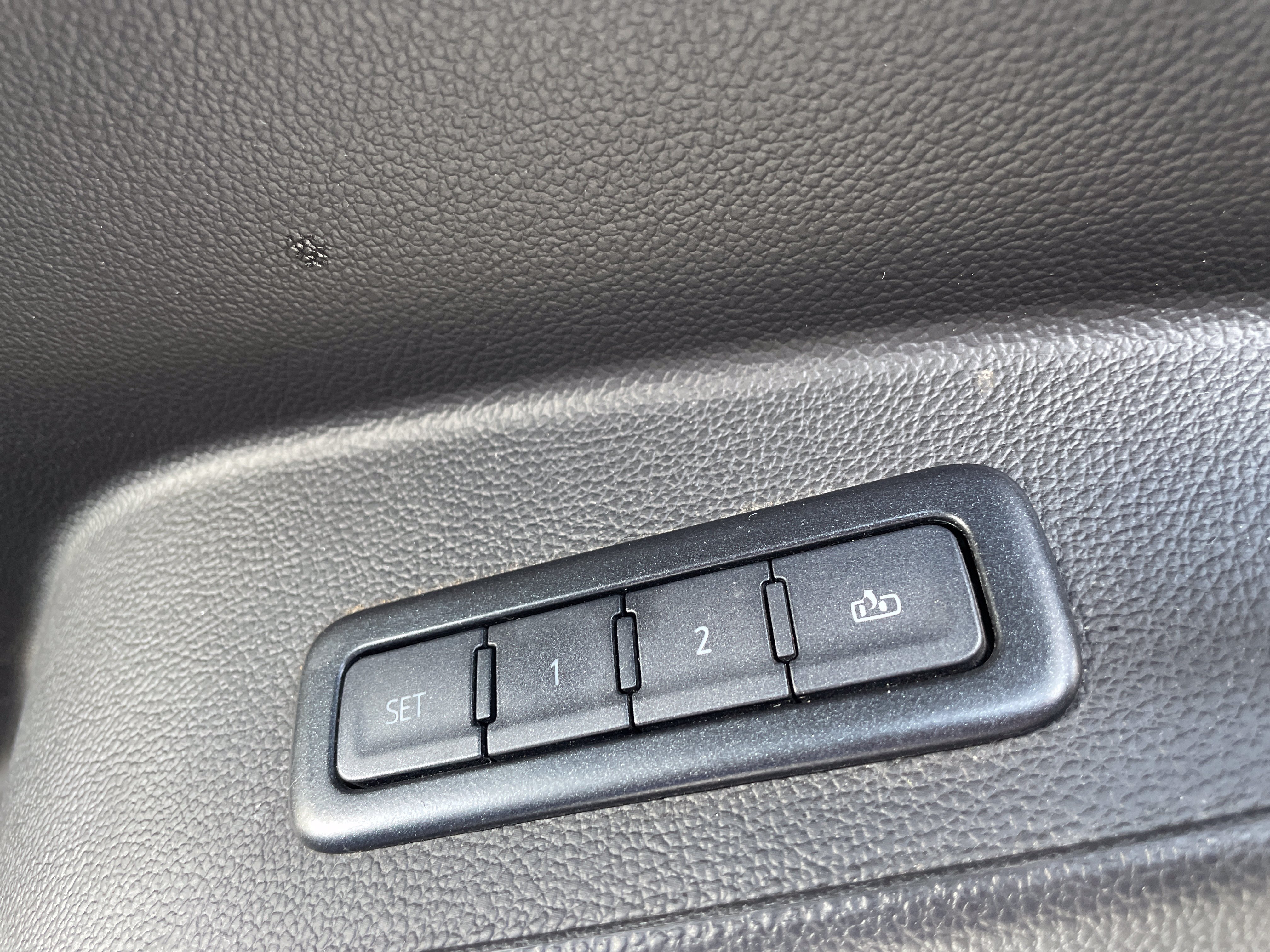 Used 2020 GMC Yukon XL SLT RWD image 32