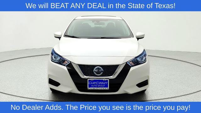 Used 2022 Nissan Versa SV FWD image 2