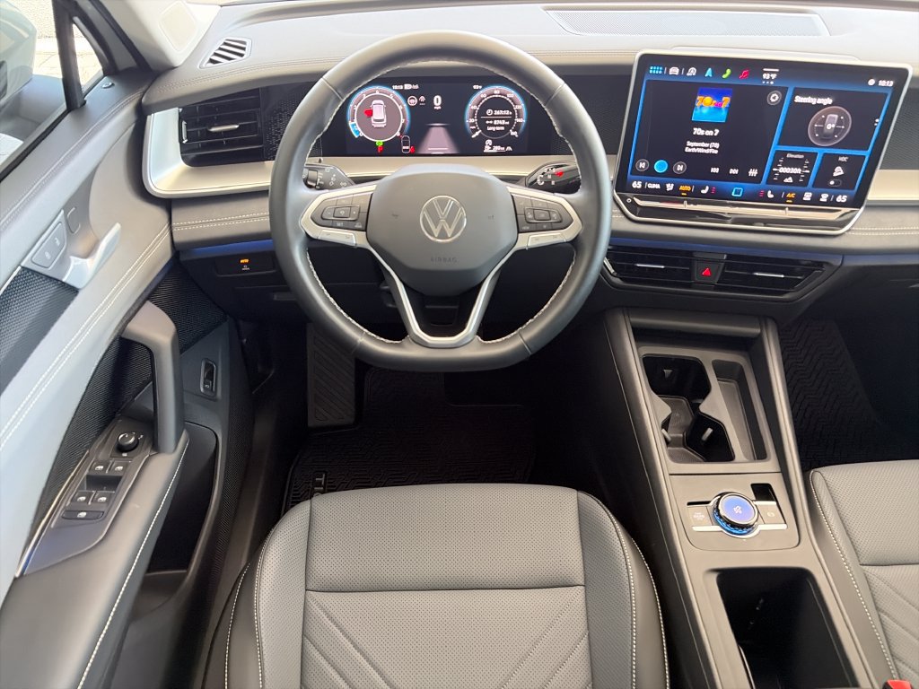 Certified 2025 Volkswagen Tiguan SE AWD/4WD image 37