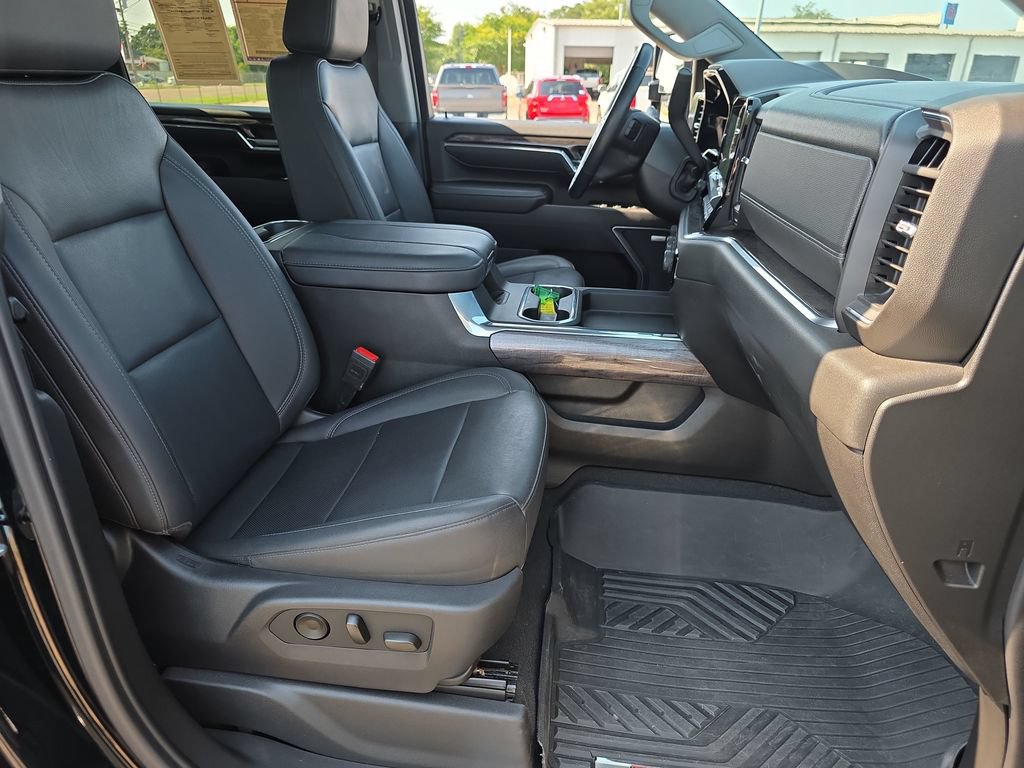 Used 2024 Chevrolet Silverado 2500 LTZ w/ LTZ Plus Package AWD/4WD image 38