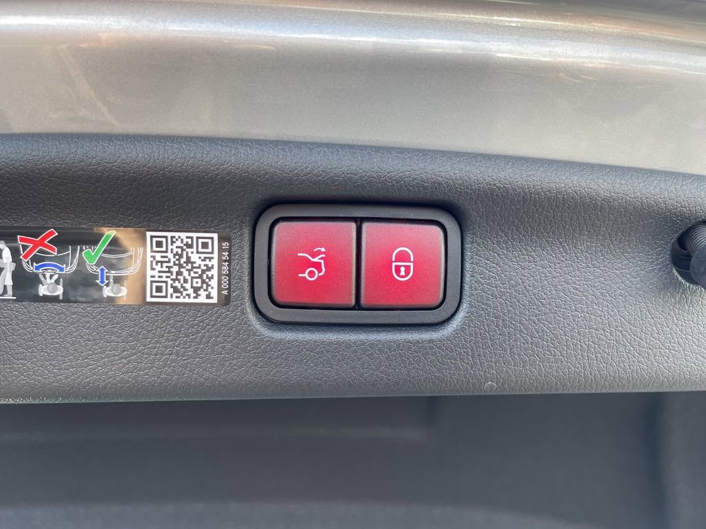 New 2026 Mercedes-Benz C 300 4MATIC Sedan image 28