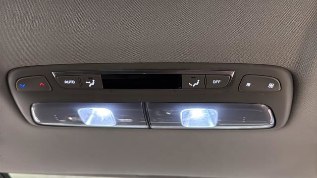 Used 2024 Kia Telluride EX w/ EX Captain's Chair Package AWD/4WD image 37