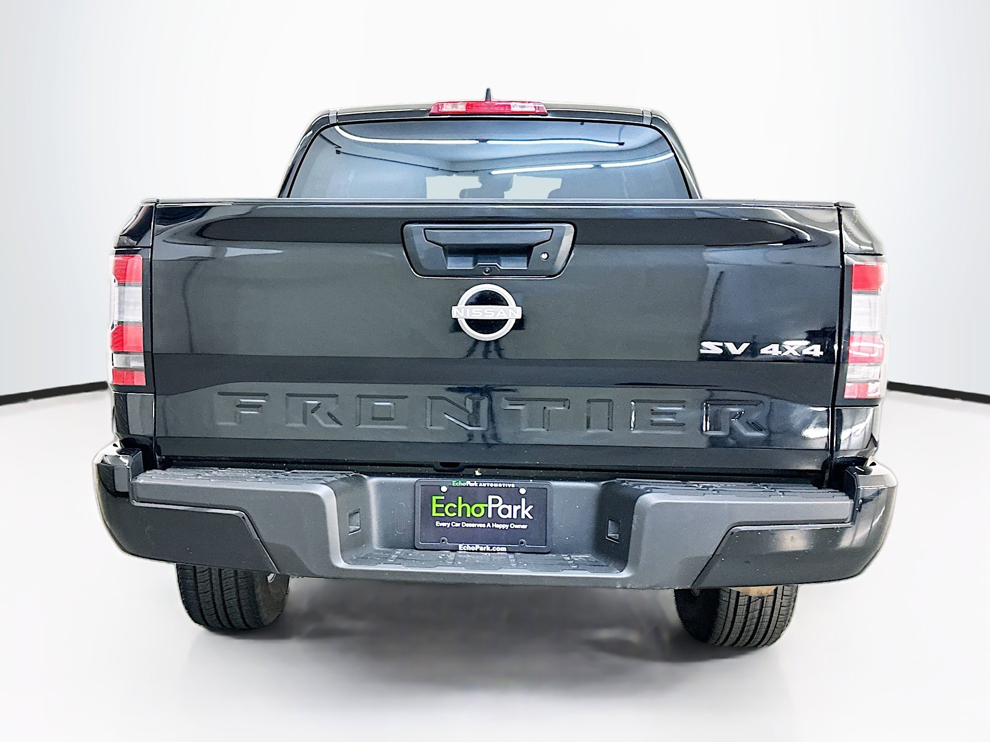 Used 2023 Nissan Frontier SV image 7