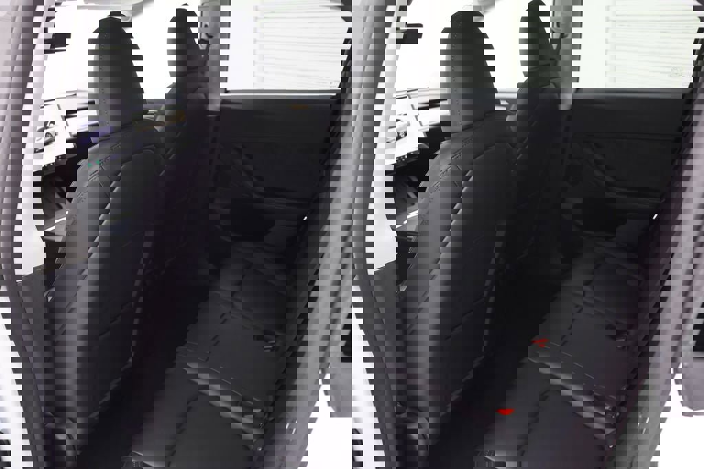 Used 2023 Tesla Model Y Long Range image 11